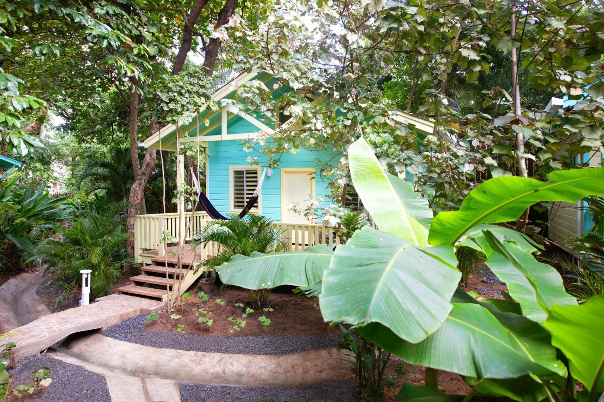 Puerta Azul Hotel Sandy Bay Exterior photo