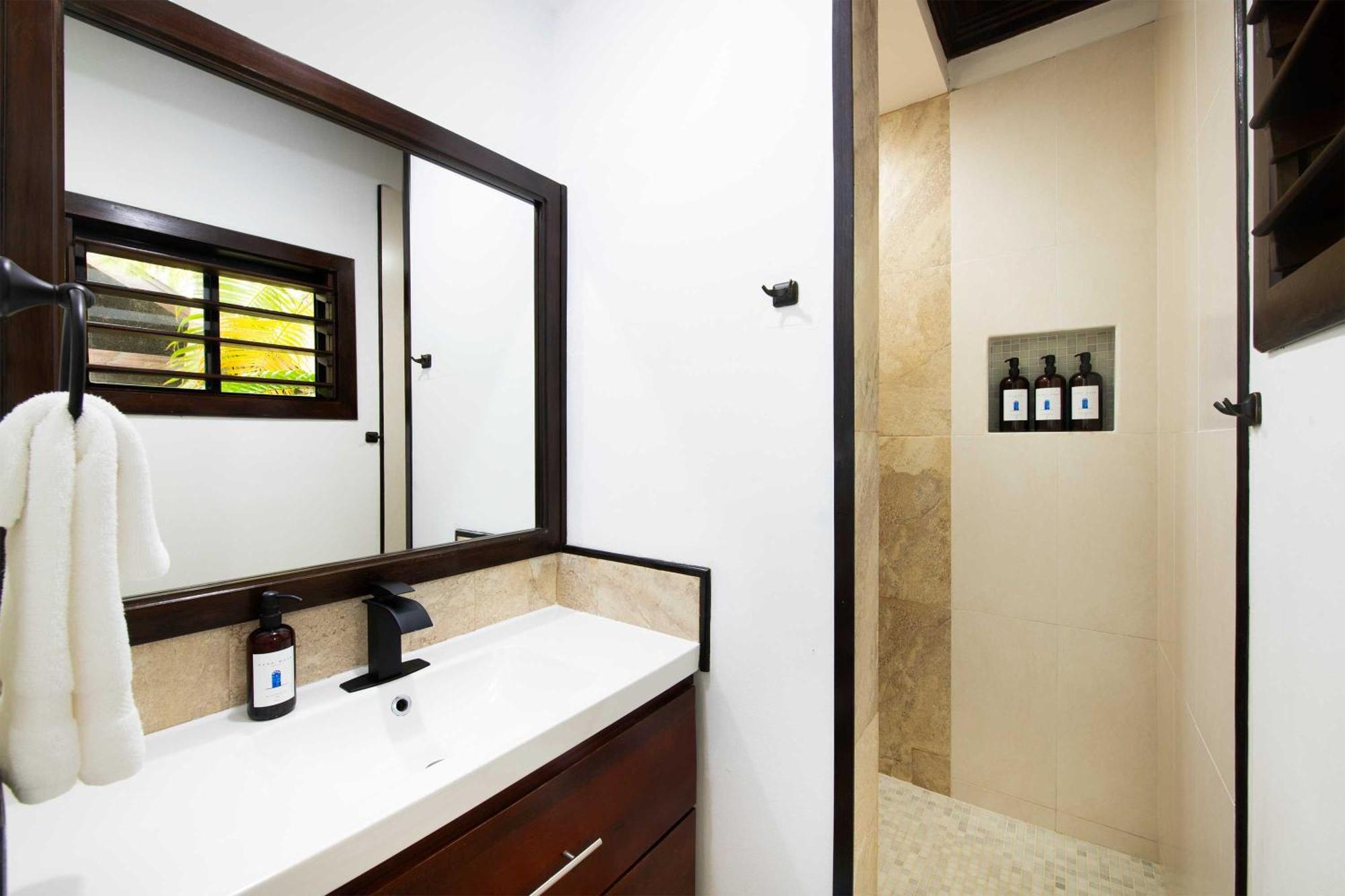 Puerta Azul Hotel Sandy Bay Room photo